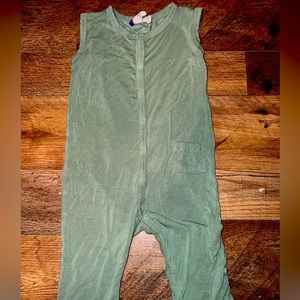 •Kyte BABY Sleveless Romper•